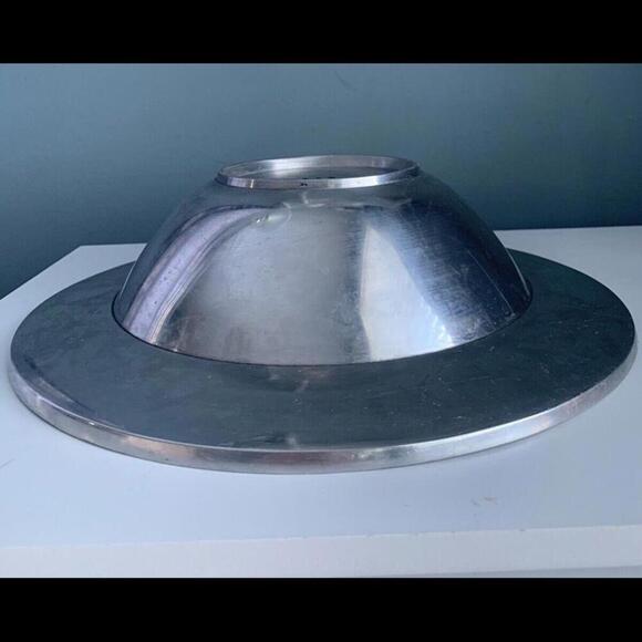 2007 Target Silver Noel Serving Bowl Holiday 07 12.5” Wide Snowflakes Winter - Picture 10 of 11